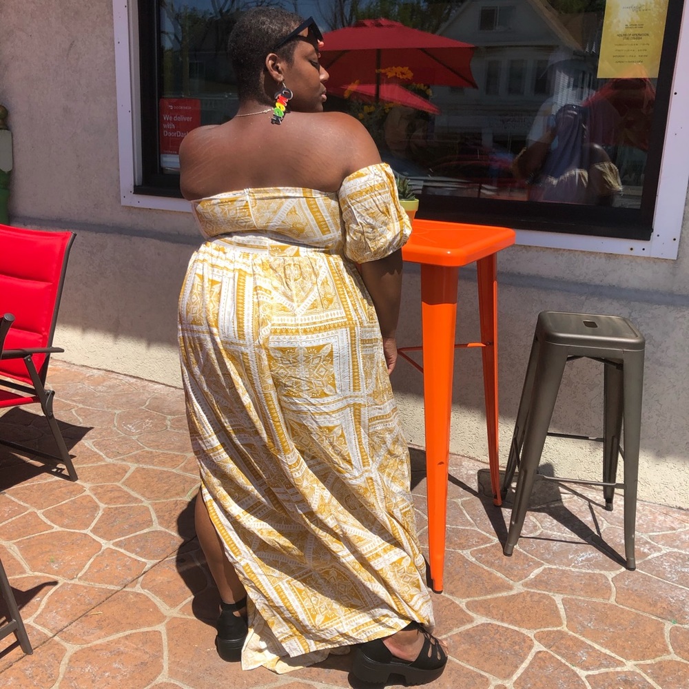 PLT PLUS SIZE 16 PAISLEY YELLOW MAXI DRESS